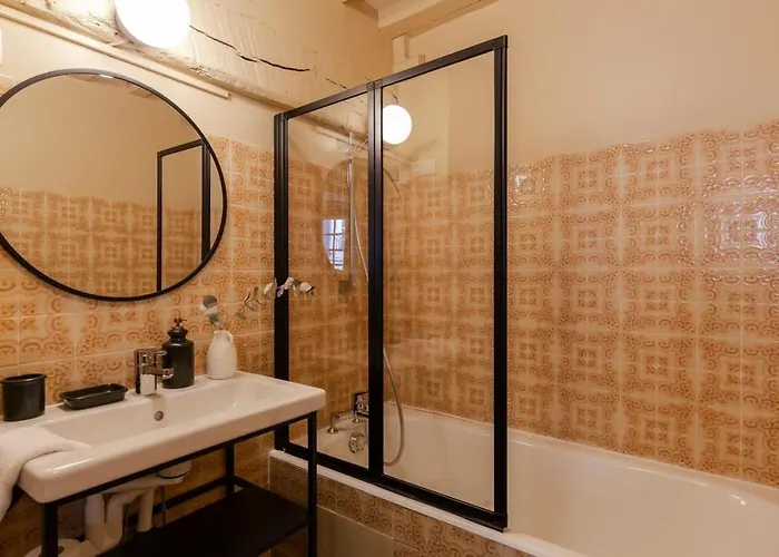 Couleur Corail Peaceful Gem & Shared Yard * Онфлёр