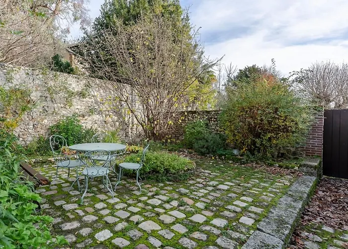 Apartament Couleur Corail Peaceful Gem & Shared Yard